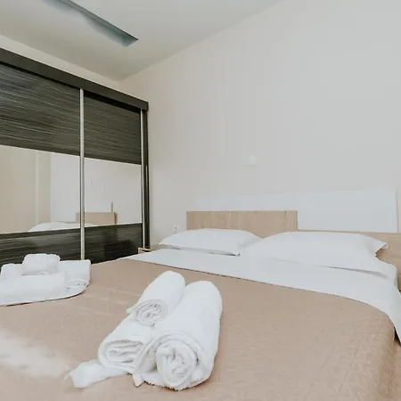 Apartment Karipidis Penthouse